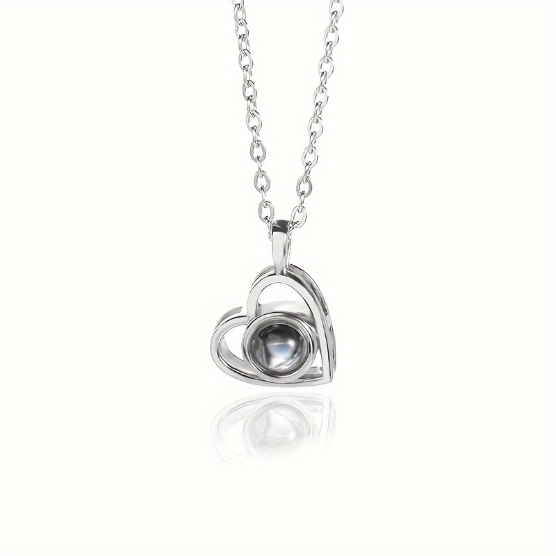 Women's Personalized Heart-Shaped Photo Projection Necklace